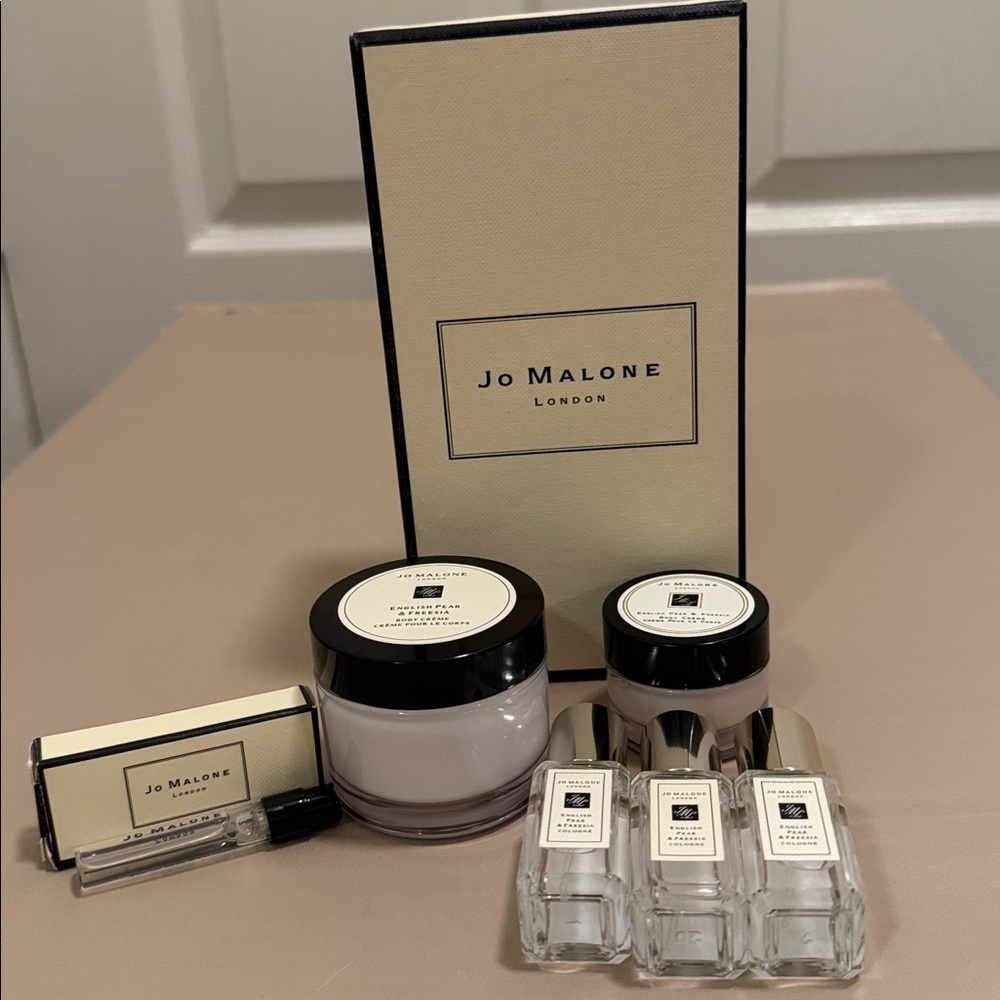 Brand new Jo Malone English pear and freesia, the best selling scent set.